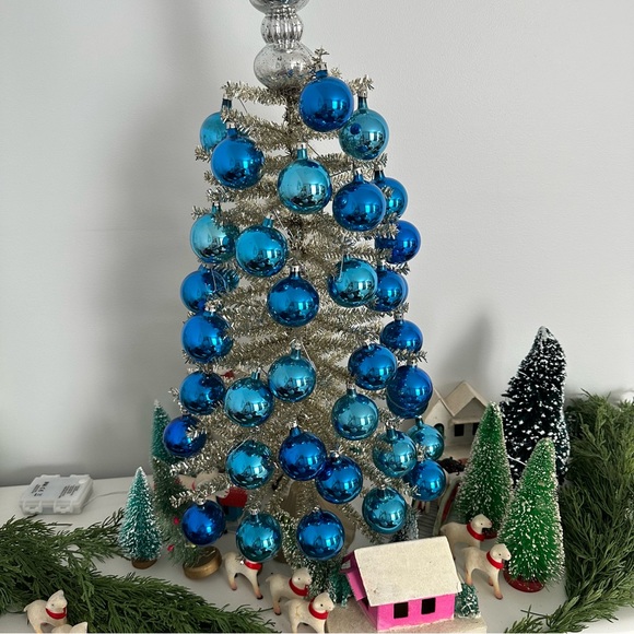 Vintage Christmas Glass Ornaments 3 Boxes of 12 vintage Santa’s Land Blue Orna… - Picture 15 of 16